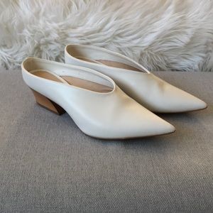 Zara White leather pointed mule size 37